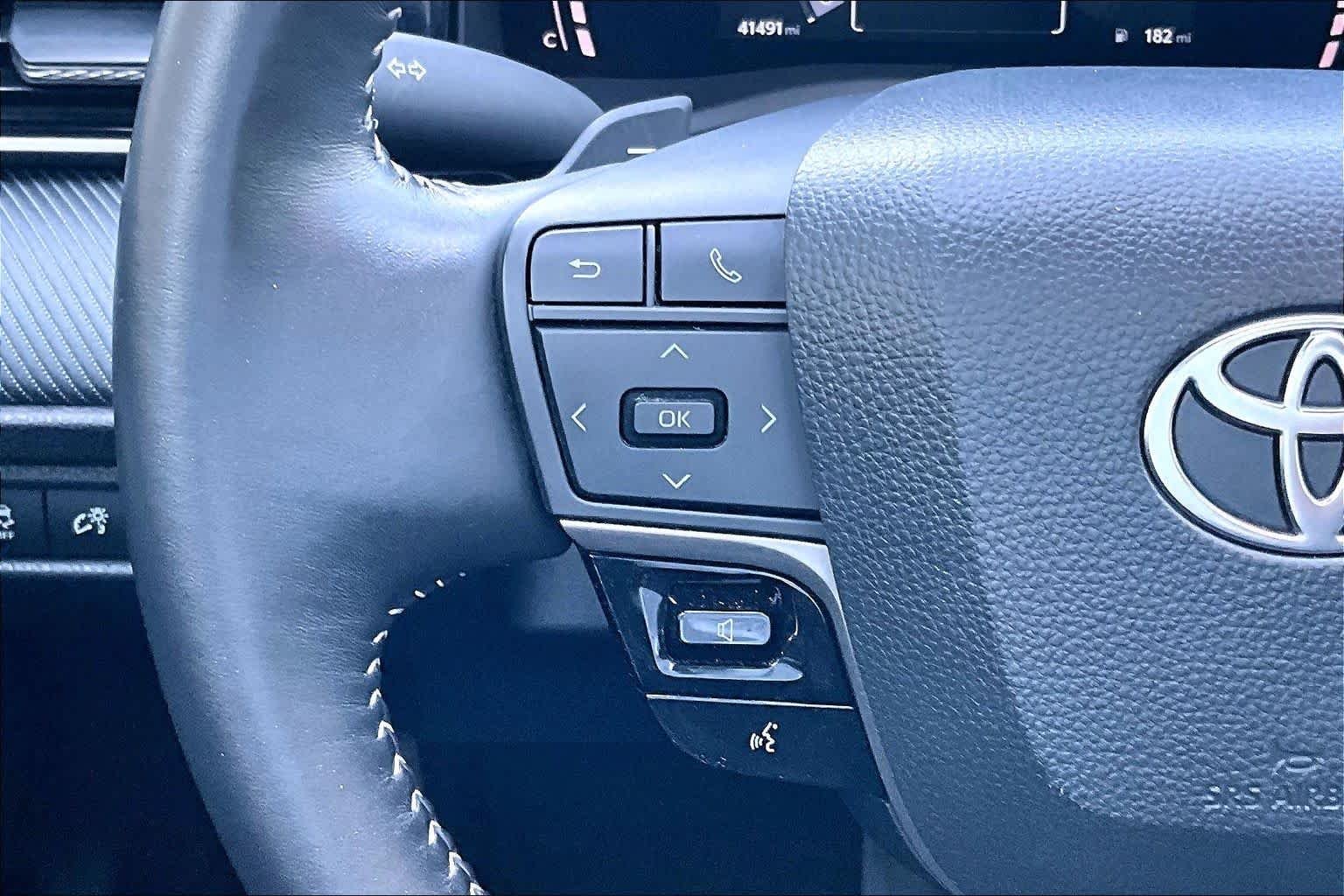 Certified Used 2025 Ice Cap Toyota SE image 24