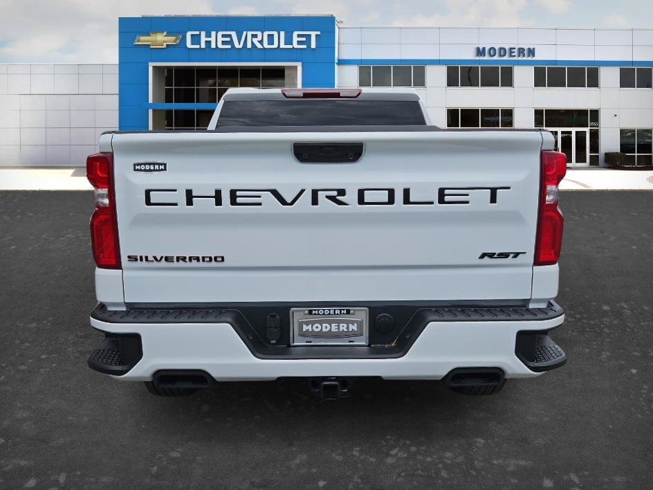 New 2026 Summit White Chevrolet RST image 4