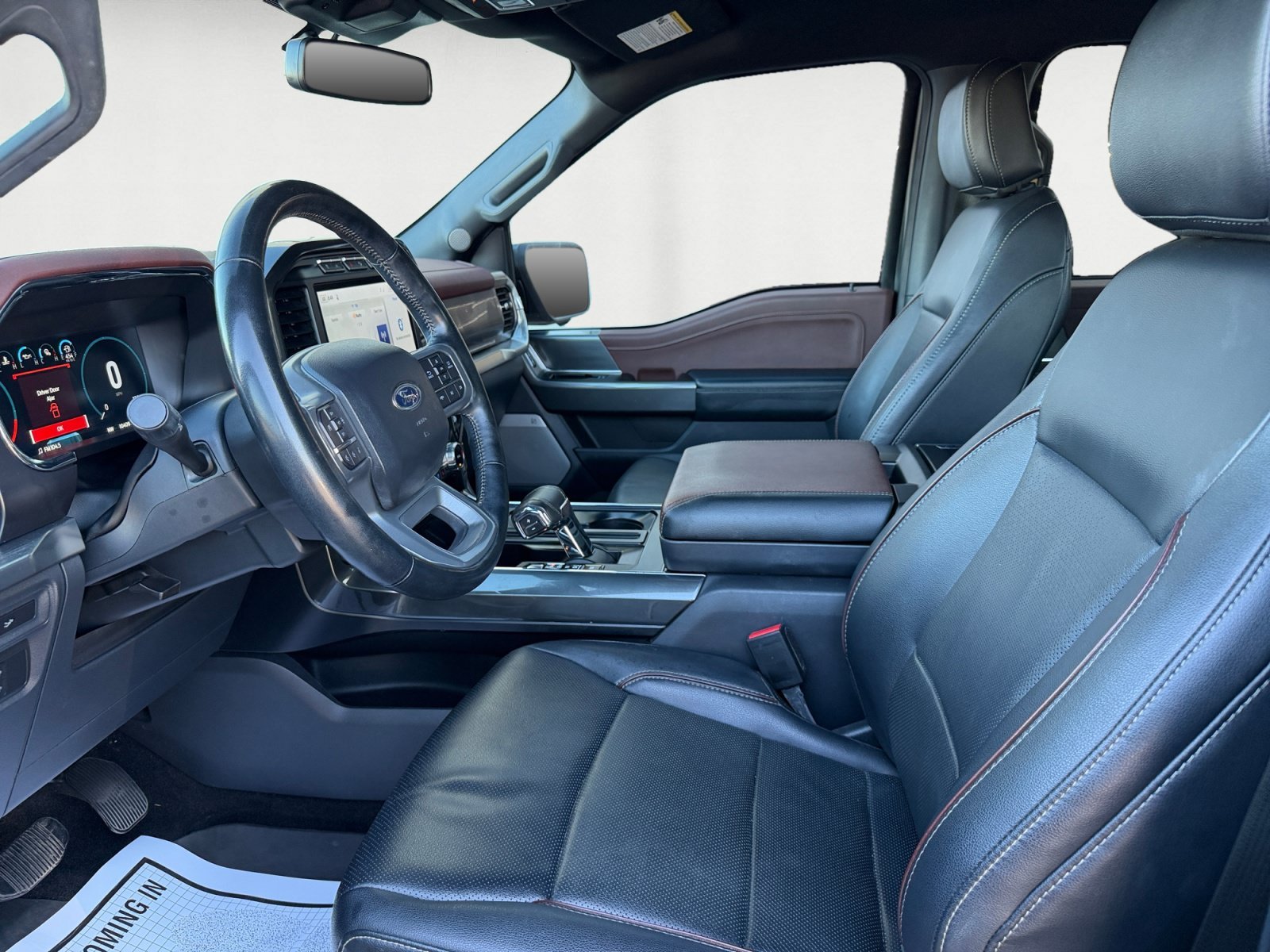 Used 2022 Light Blue Clearcoat Metallic Ford LARIAT image 10