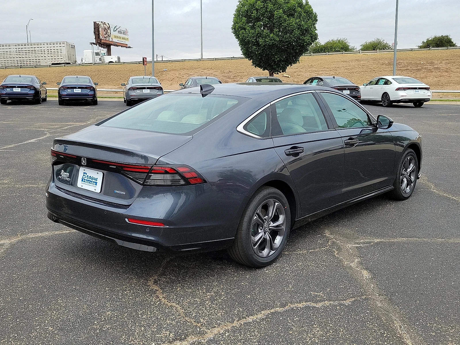 2026 Honda Accord Hybrid EX-L - Photo 11