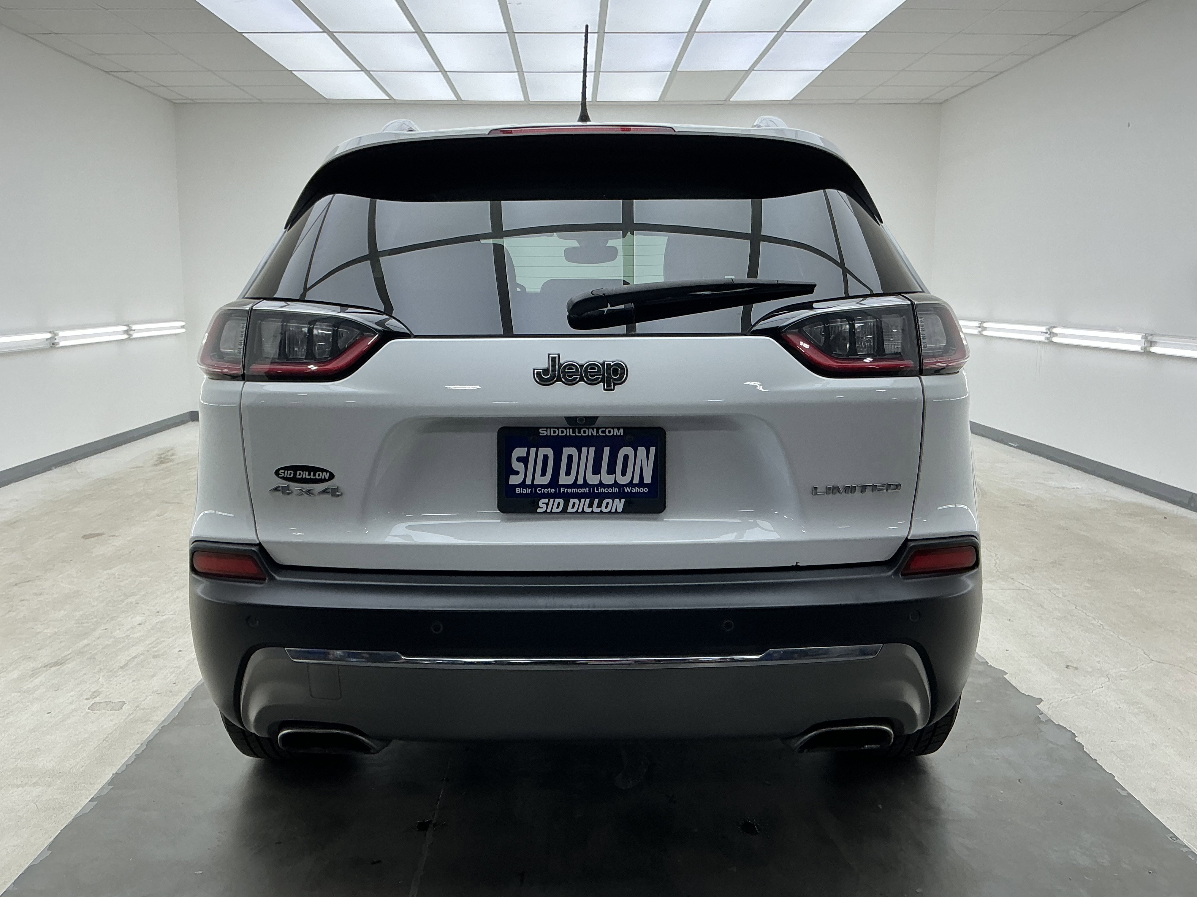 Used 2019 Bright White Clearcoat Jeep Limited image 5