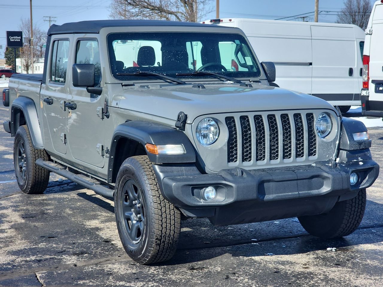 2022 Jeep Gladiator Sport's photo