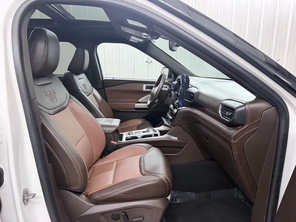 Used 2023 White Metallic Ford King Ranch image 44