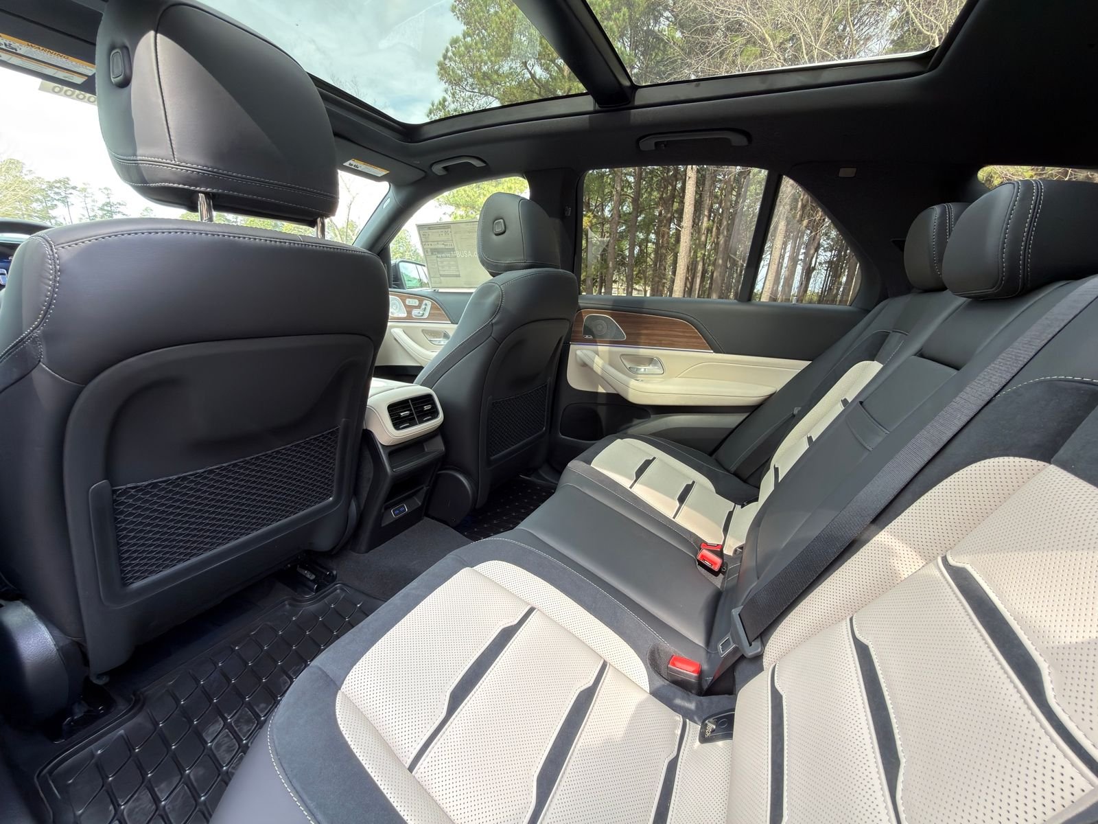 New 2026 Obsidian Black Metallic Mercedes-Benz GLE 53 AMG® image 15