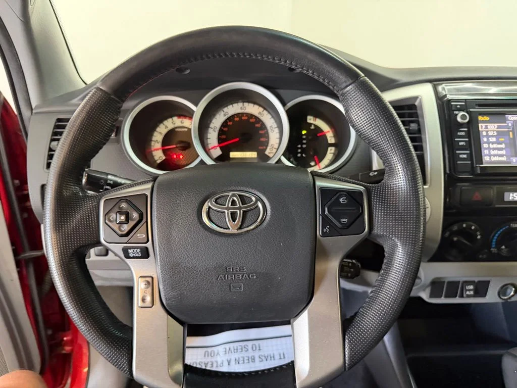 Used 2014 Barcelona Red Metallic Toyota Base image 28