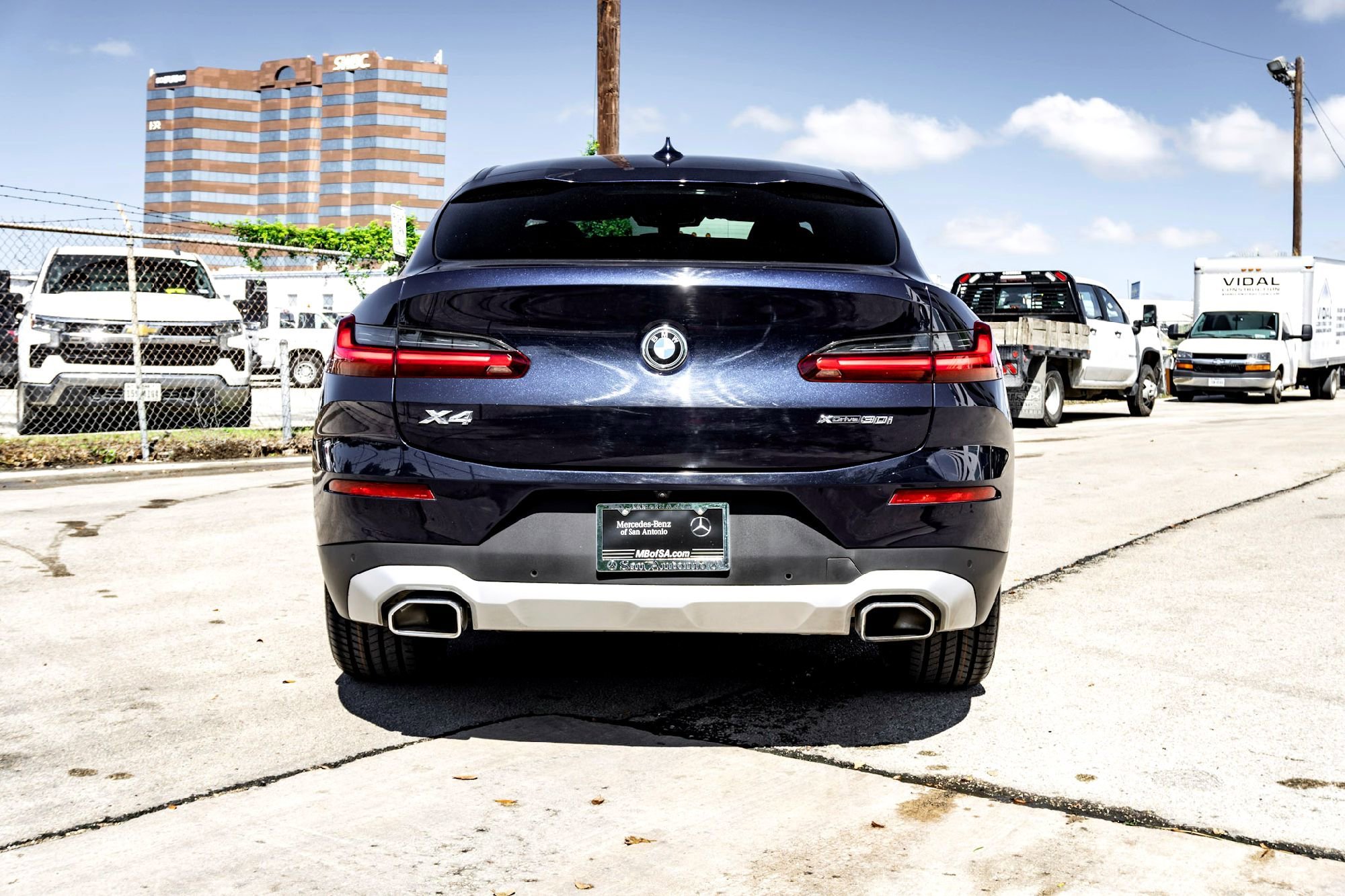 Used 2023 Tanzanite Blue II Metallic BMW xDrive30i image 6