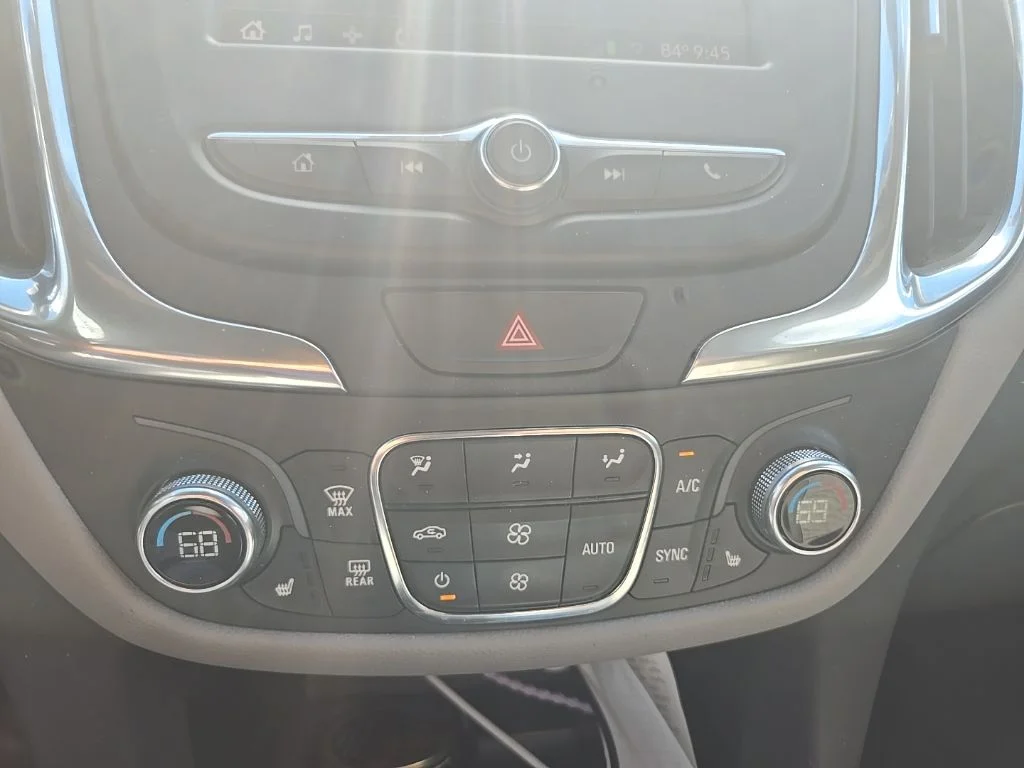 Used 2021 Silver Chevrolet LT image 20