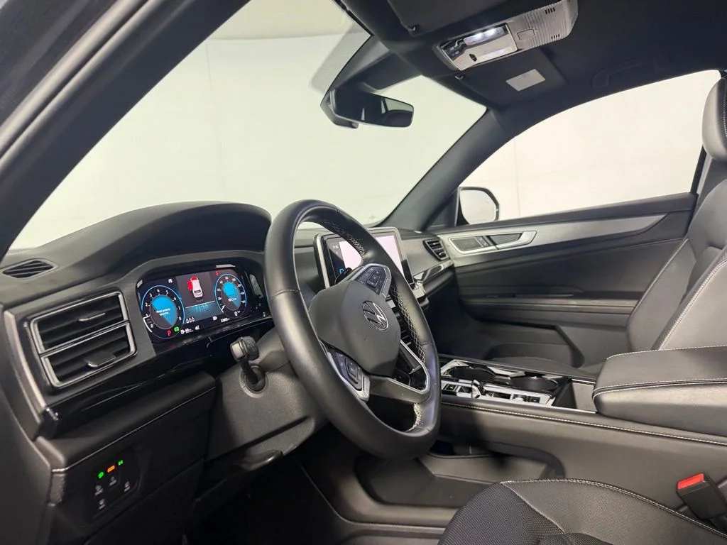 2025 Volkswagen Atlas Cross Sport SE w/Tech - Photo 21