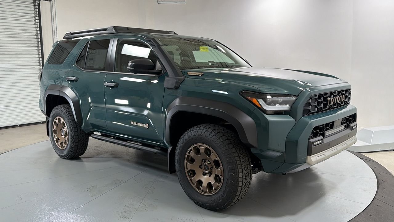New 2026 Everest Toyota 4Runner Trailhunter image 3