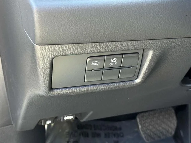 Certified Used 2025 White Metallic Mazda 2.5 S Select Package image 28
