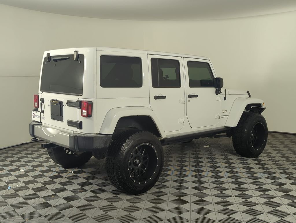 Used 2018 White Jeep Unlimited Sahara image 6