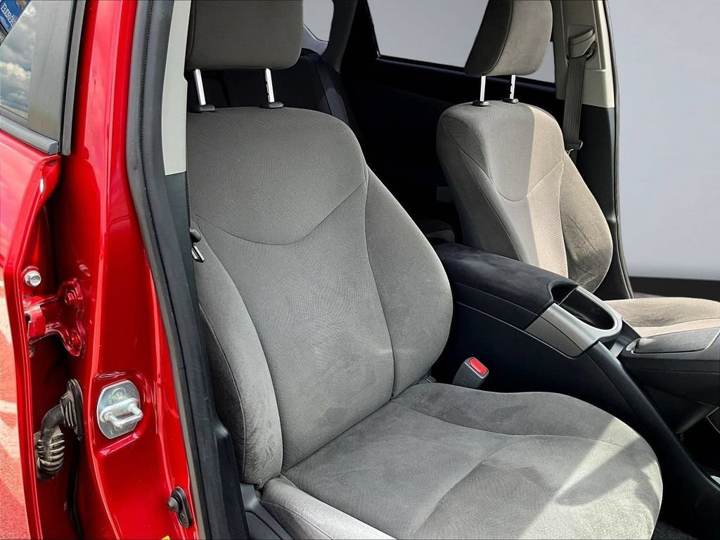 2015 Toyota Prius 27