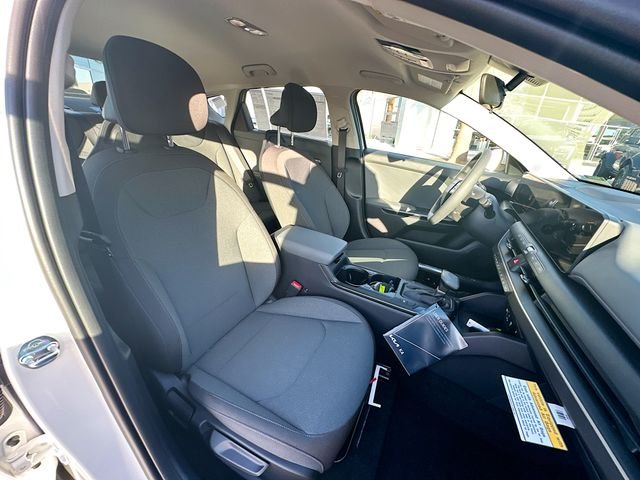 Certified Used 2026 Snow White Pearl Kia LXS image 26