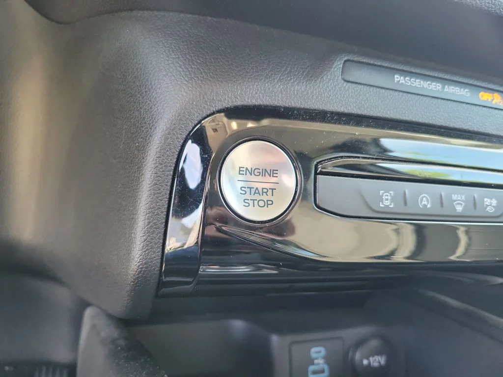 Used 2023 White Ford Active image 27