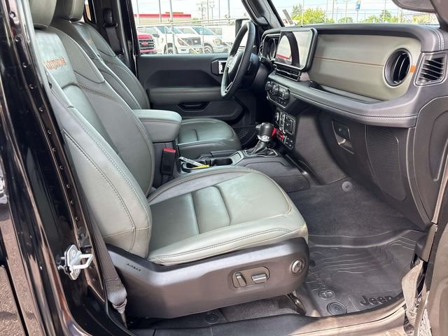 Certified Used 2025 Black Clearcoat Jeep Mojave image 20