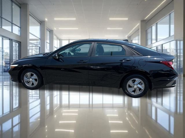 Certified 2024 Hyundai Elantra SE with VIN KMHLL4DG7RU814991 for sale in Fall River, MA