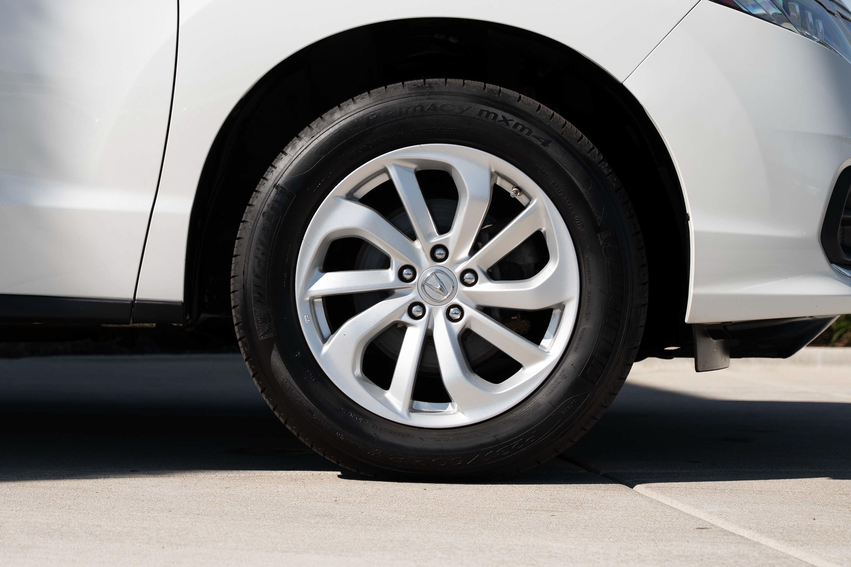 Used 2018 White Diamond Pearl Acura w/Technology Pkg image 26
