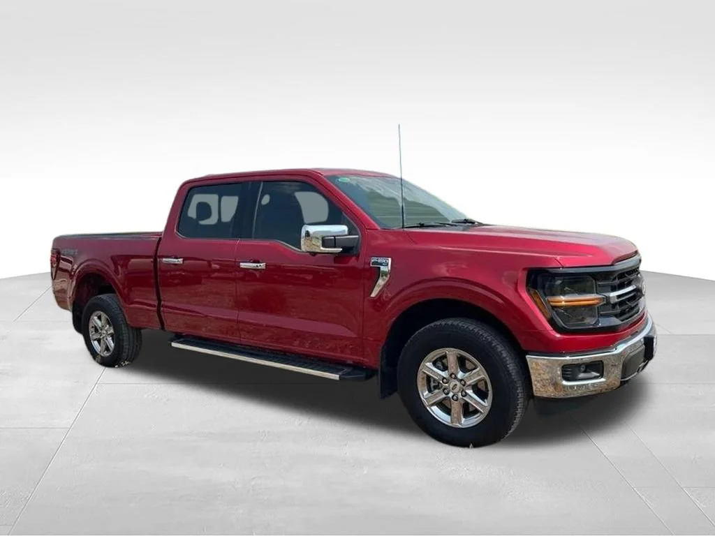 Used 2024 Red Ford XLT image 3
