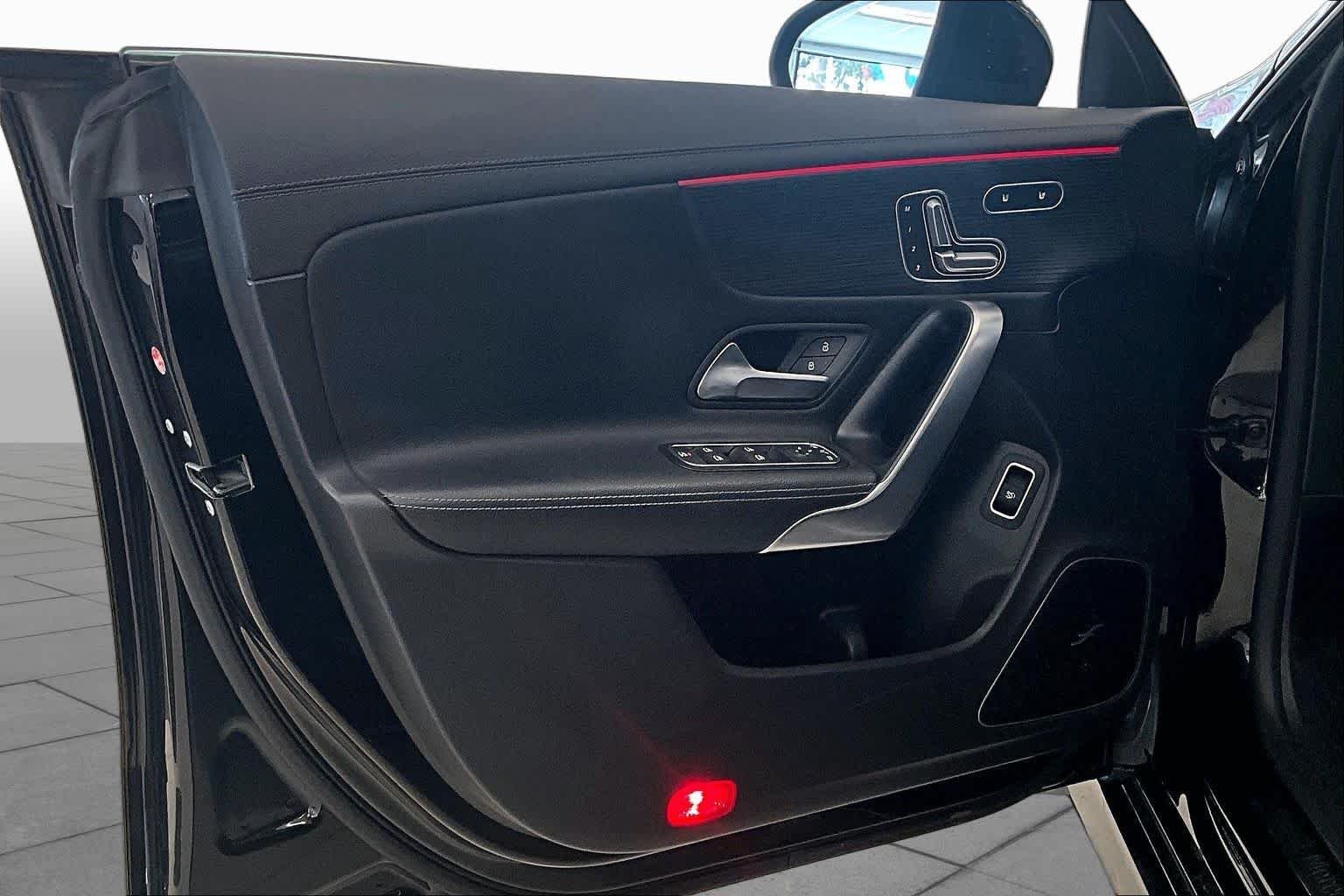 Used 2020 Night Black Mercedes-Benz CLA 250 image 19