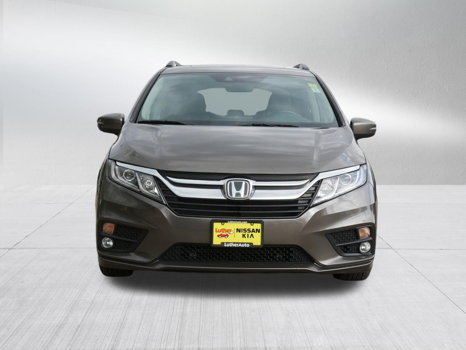 Used 2018 Honda Odyssey EX-L with VIN 5FNRL6H75JB110385 for sale in Inver Grove, Minnesota