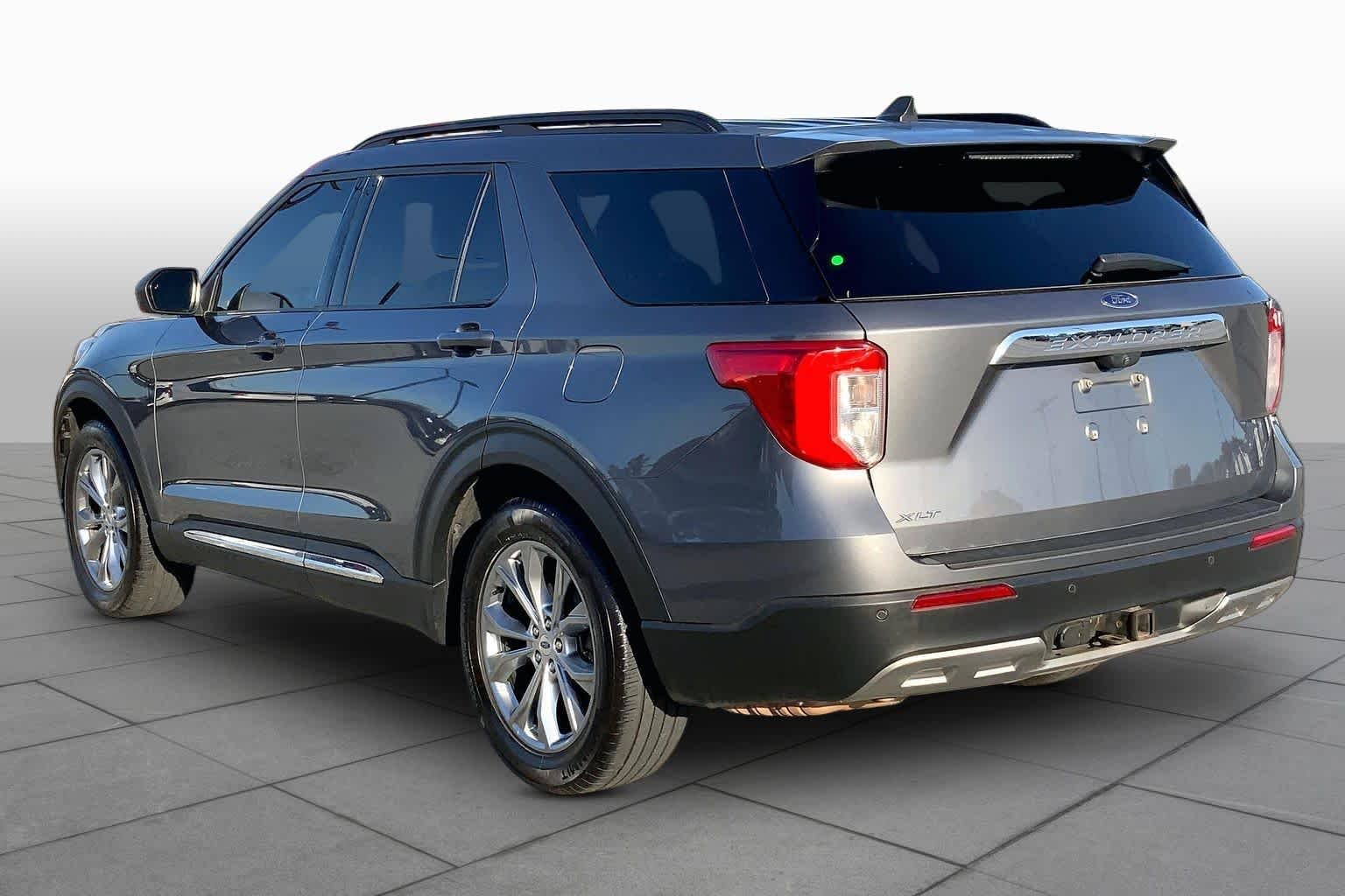 Used 2022 Carbonized Gray Metallic Ford XLT image 12