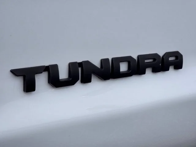 Used 2020 White Toyota SR5 image 23