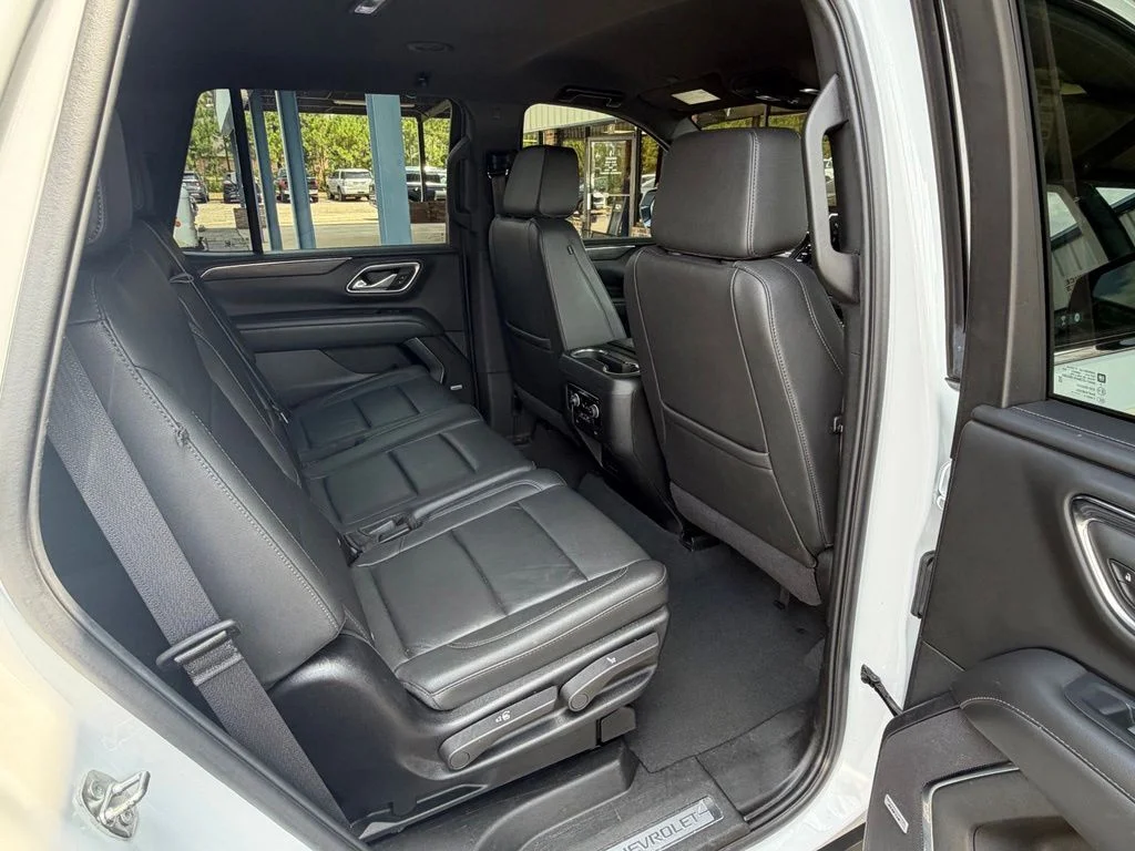 Used 2024 Summit White Chevrolet LT image 11