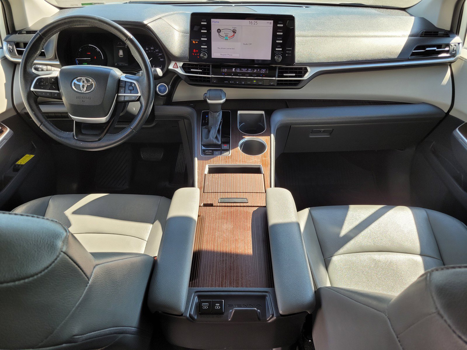 Used 2022 Silver Toyota XLE image 15