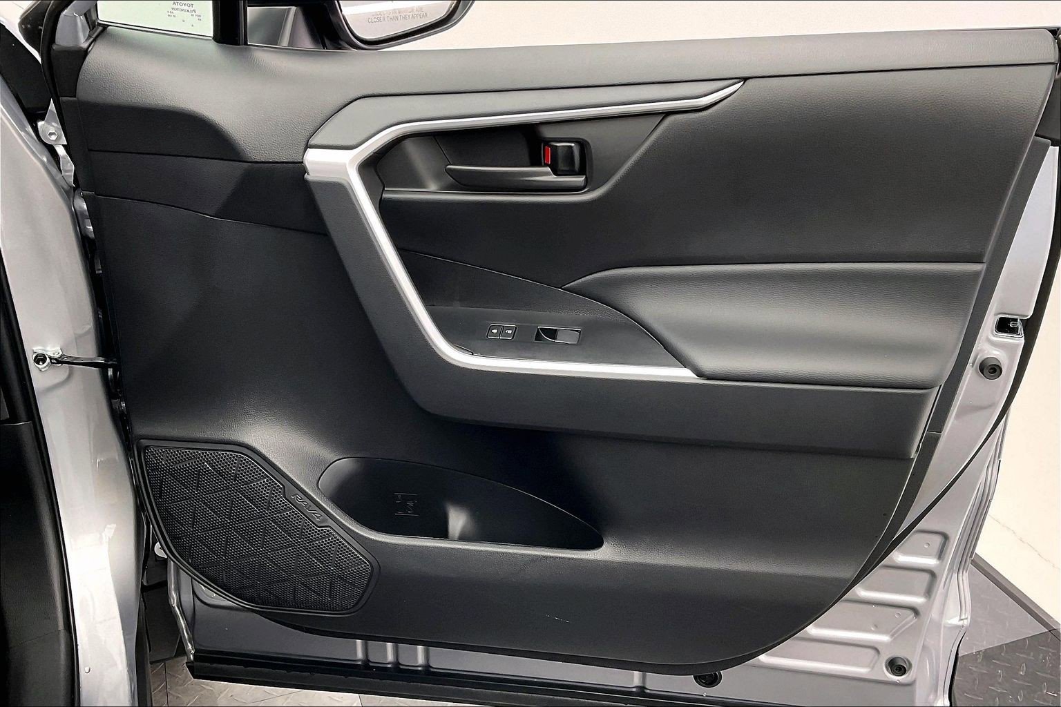 Used 2022 Silver Sky Metallic Toyota LE image 25