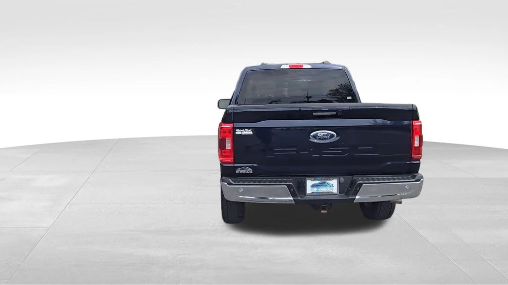 Used 2023 Blue Metallic Ford XLT image 7