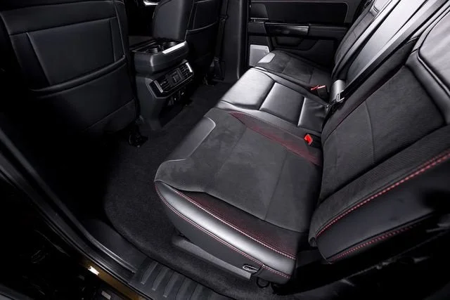 Used 2025 Shelter Green Ford Raptor image 27