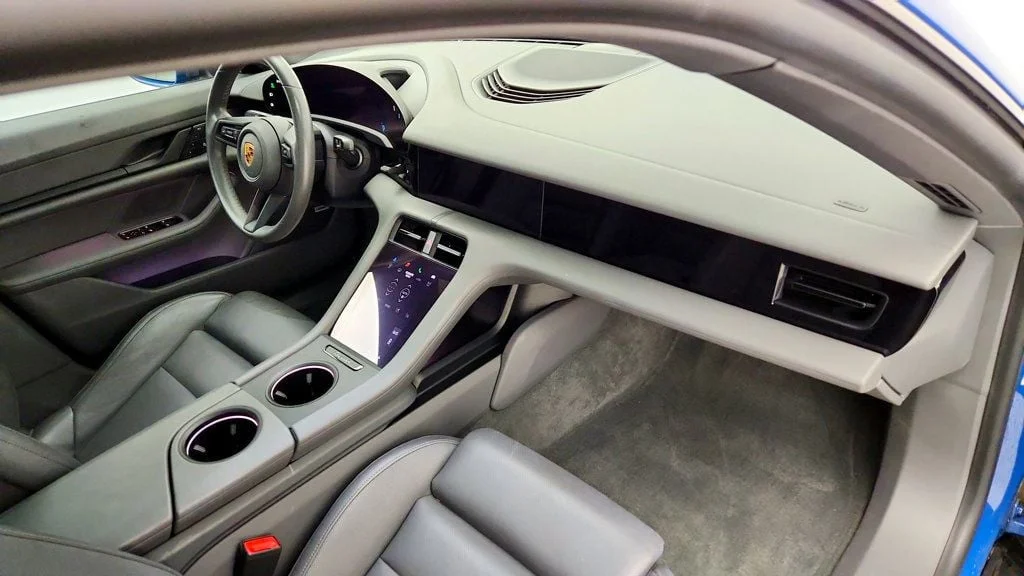 Used 2022 Neptune Blue Porsche RWD w/ Premium Package, Panoramic Roof & BOSE image 25