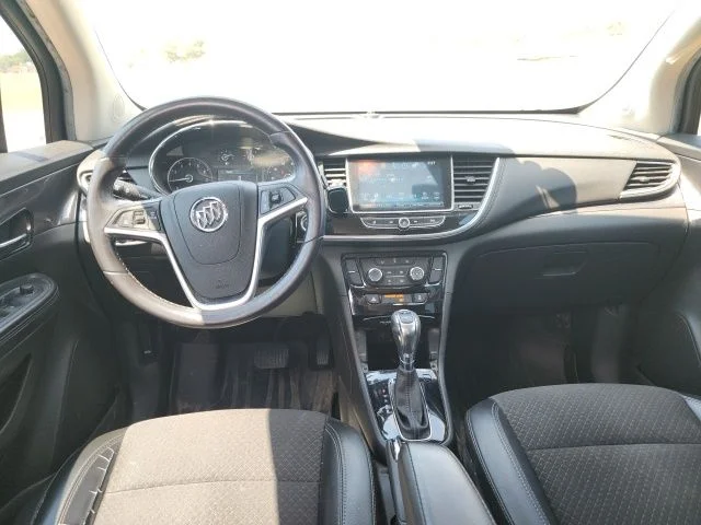 Used 2019 Red Buick Preferred image 9