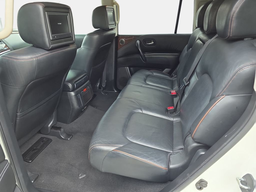 Used 2017 White Nissan Platinum image 13
