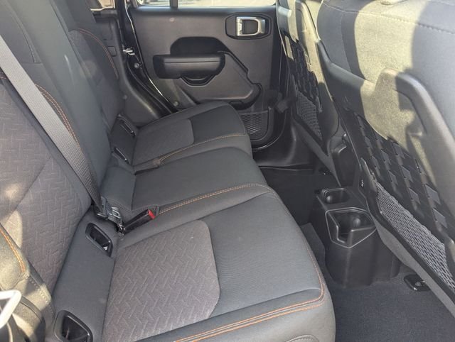 Used 2022 Black Clearcoat Jeep Mojave image 27
