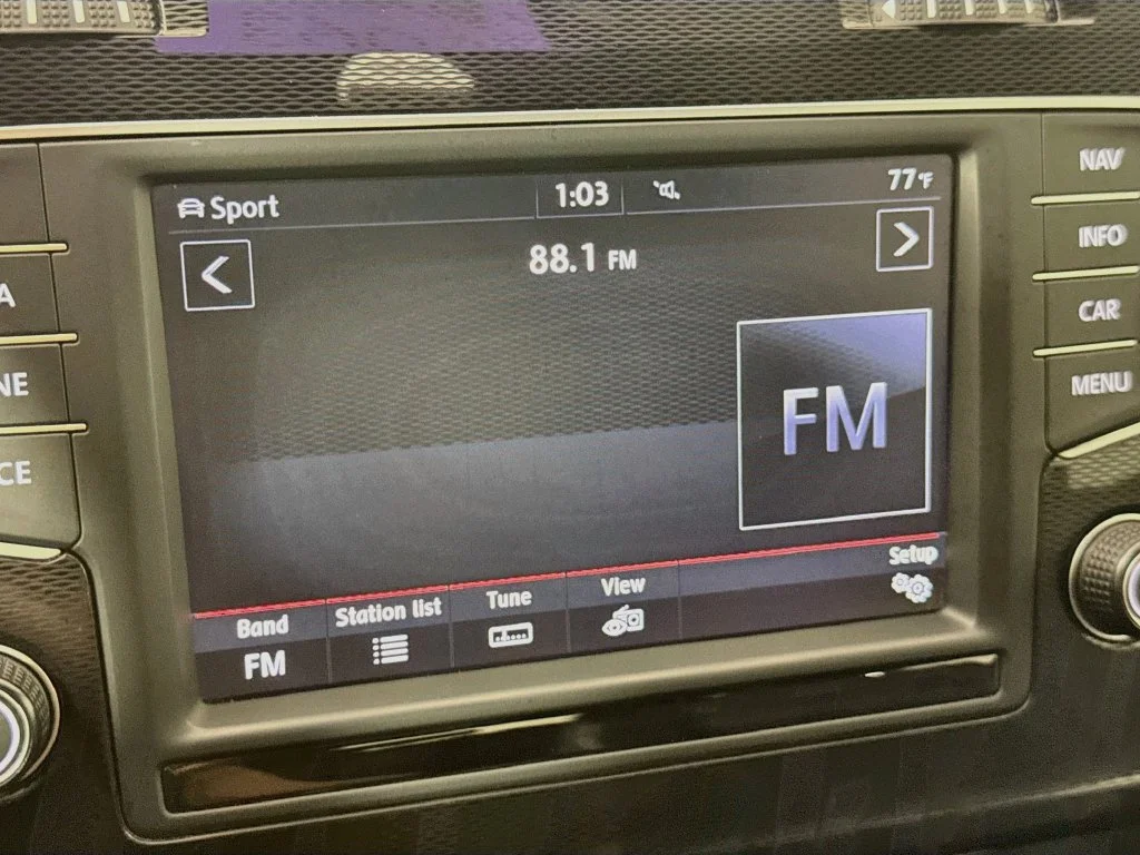 Used 2017 White Volkswagen Autobahn image 17