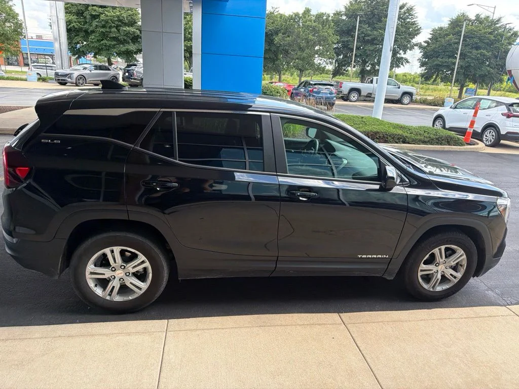 Used 2024 Black GMC SLE image 6