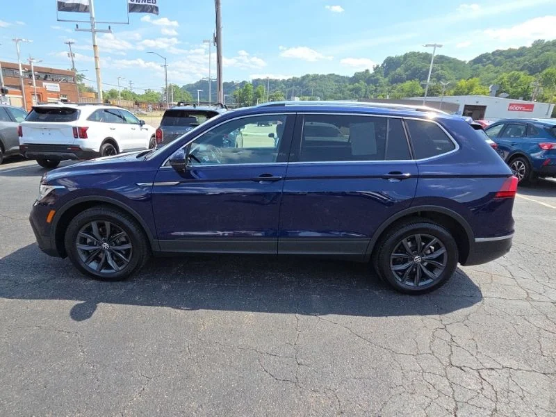 Used 2022 Blue Volkswagen 2.0T SE image 4