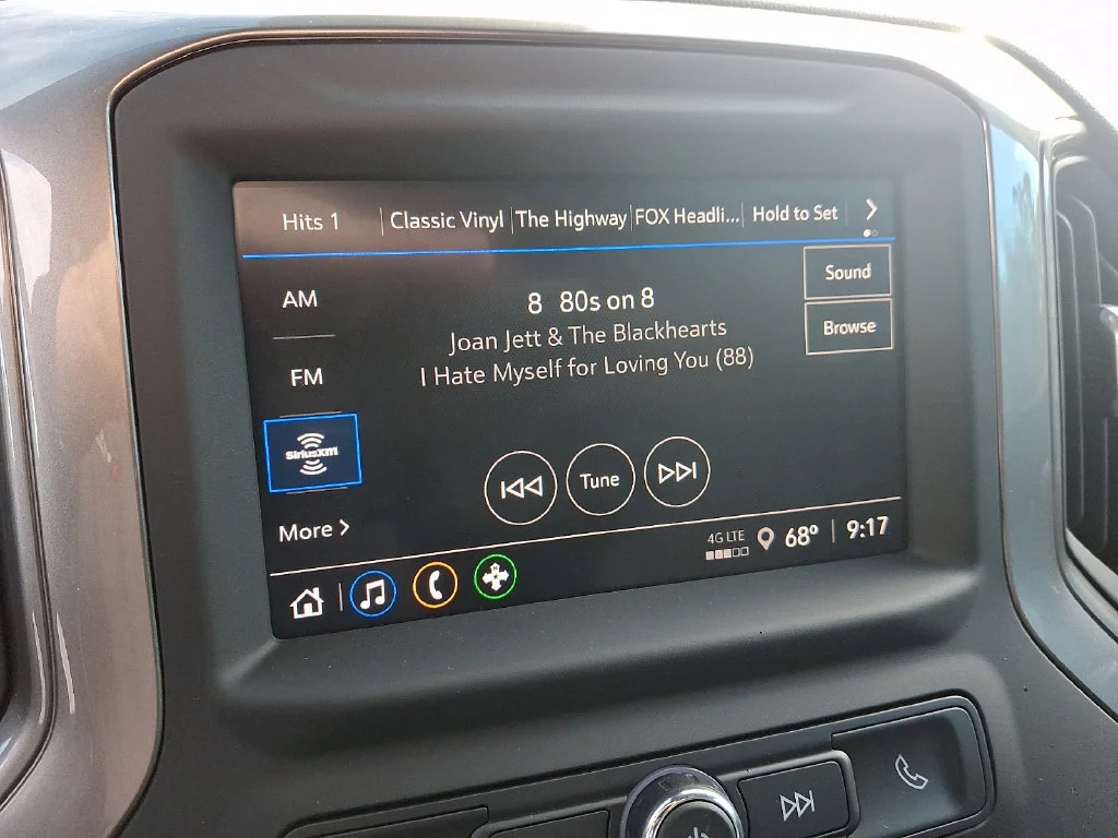 Used 2025 Slate Gray Metallic Chevrolet Custom image 16