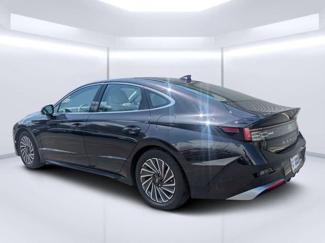 Used 2024 Blue Hyundai Limited image 5