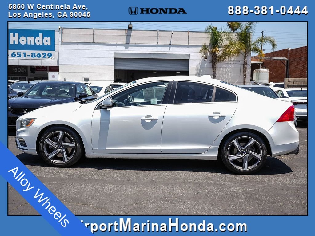 Used 2015 Crystal White Pearl Volvo T6 R-Design image 3