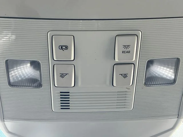 Used 2025  Volkswagen 1.5T SE image 33