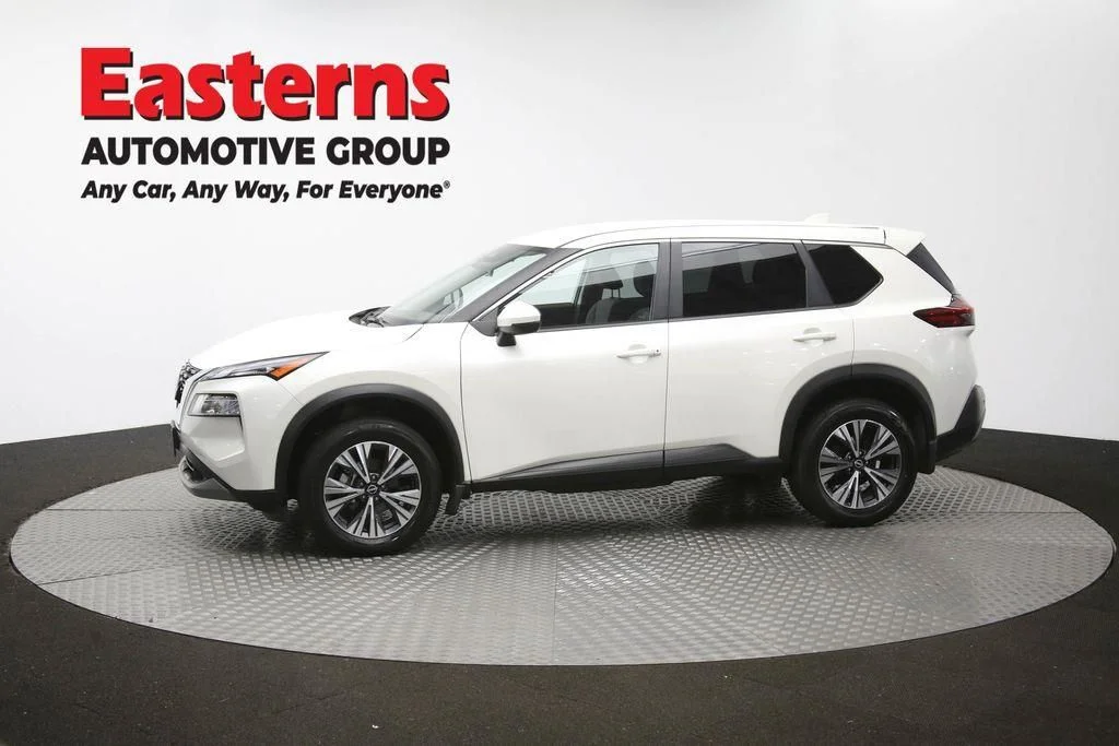 Used 2023 White Nissan SV image 60