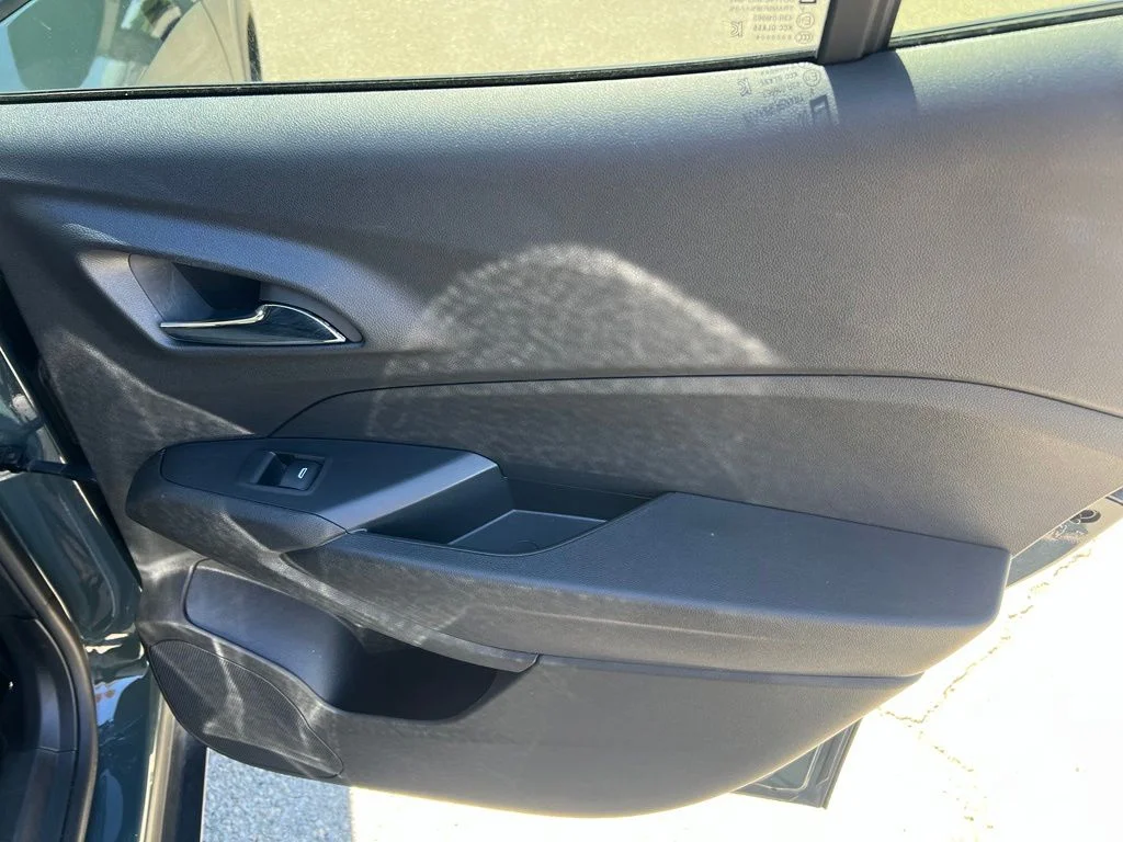 Used 2025 Gray Chevrolet LT image 26
