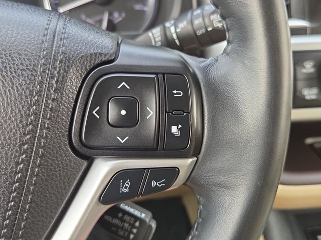 Used 2019 Blizzard Pearl Toyota XLE image 20