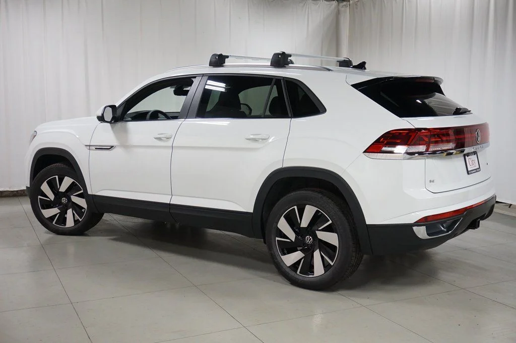 New 2026 White Volkswagen SE w/Technology image 8