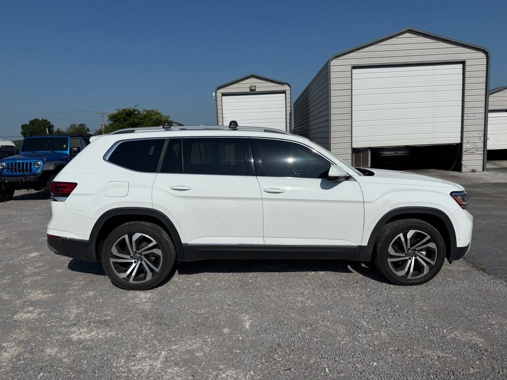 Used 2021 White Volkswagen SEL Premium image 15