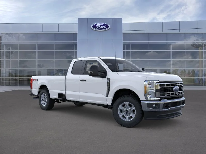 New 2026 Oxford White Ford F-250® XLT image 7