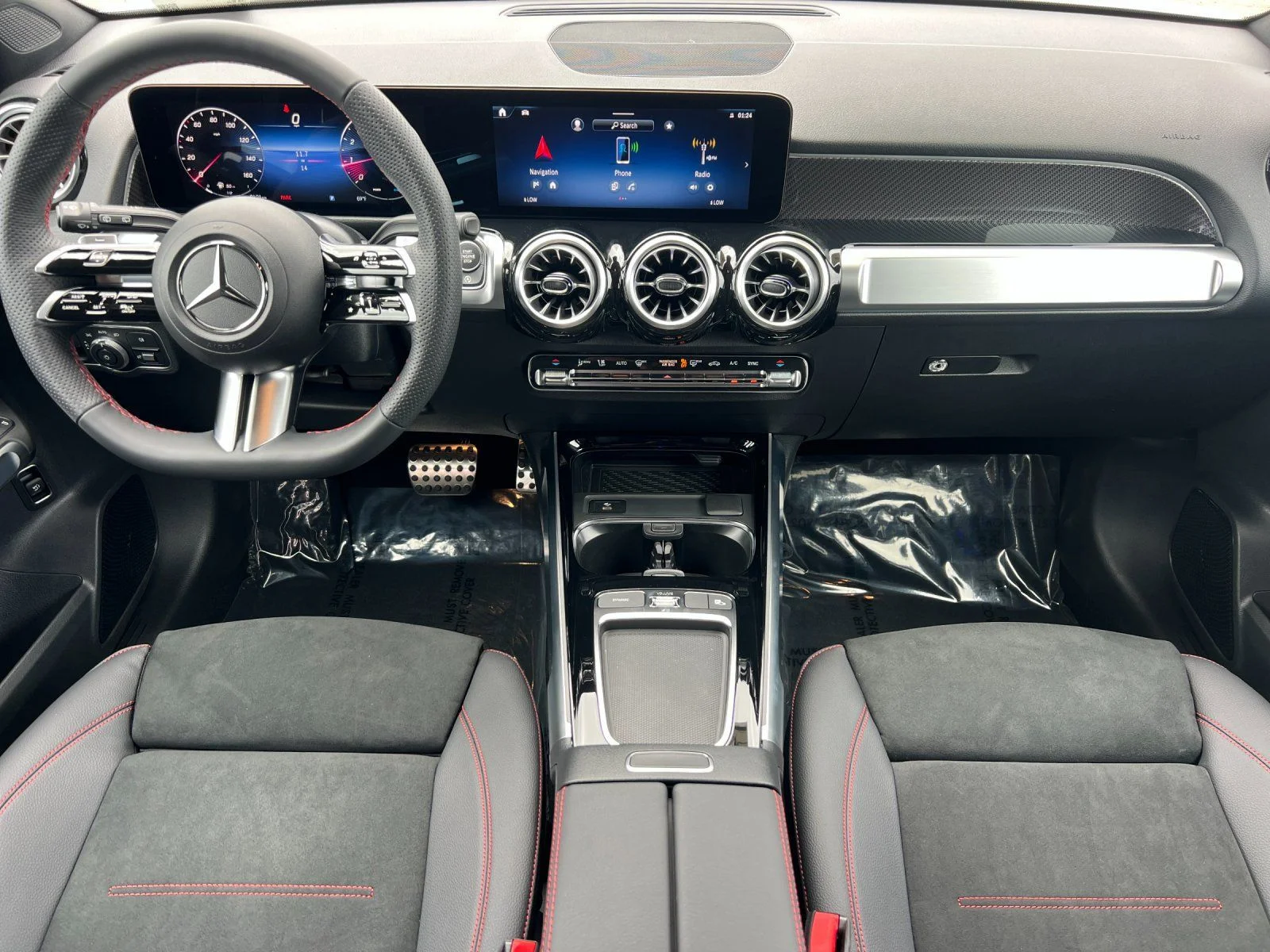 New 2026 White Mercedes-Benz GLB 250 image 3