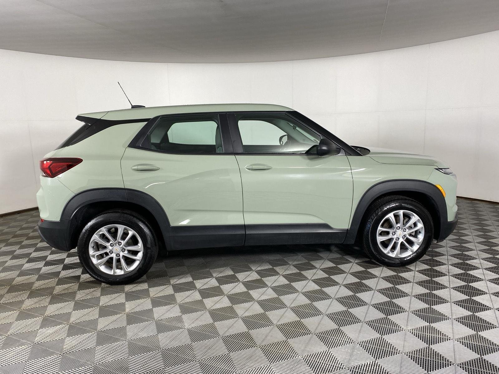 Used 2025 Cacti Green Chevrolet LS image 8